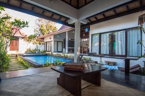 Patio, Facade/entrance, Bird's eye view, Garden, Library, View (from property/room), Balcony/Terrace, Lounge or bar, Garden view, Pool view, Swimming pool