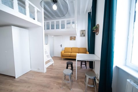 Charpennes Apartment for 4 people near the metro Apartment in Villeurbanne