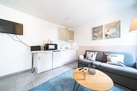 Le petit Montel- studio avec garage-métro Valmy Apartment in Lyon