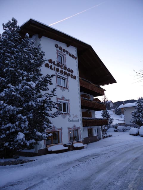 Property building, Winter, Sunrise