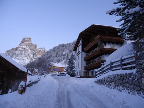 Facade/entrance, Winter