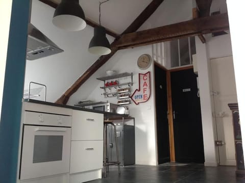 Kitchen or kitchenette, oven, stove