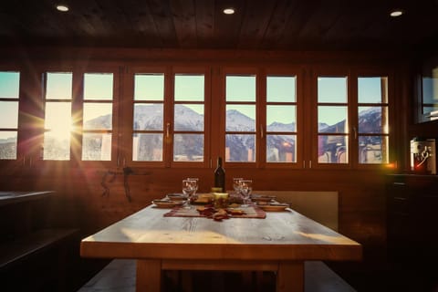 Winter, Food and drinks, Communal kitchen, Landmark view, Mountain view, Breakfast, Sunrise