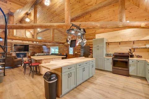 Secluded Greenville Cabin Walk to Moosehead Lake! Cabin in Moosehead Lake