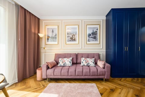 Living room, Seating area, wardrobe