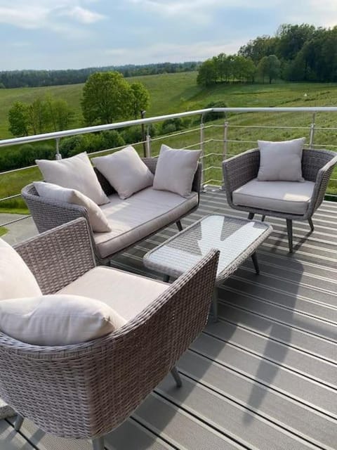 View (from property/room), Balcony/Terrace, Seating area