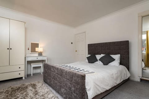 Happy Land Home Apartment in Worcester