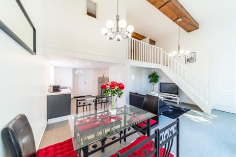 The charming Fleury 2 bedrooms Oullins Apartment in Lyon