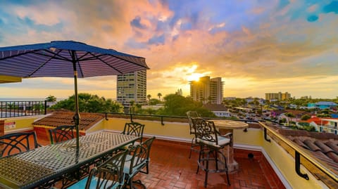 At Sun Sea Terrace - 300 (PH) House in Siesta Beach