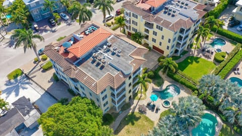 At Sun Sea Terrace - 300 (PH) House in Siesta Beach