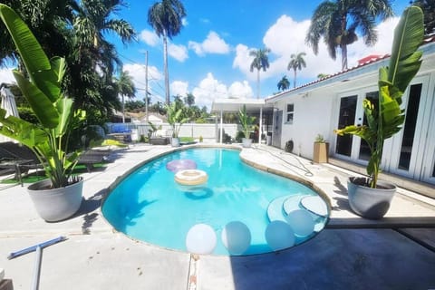 Pool view, Swimming pool