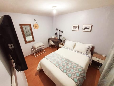 Aeropuerto CDMX, autódromo, estadio GNP, "La casa de Leo" Vacation rental in Mexico City