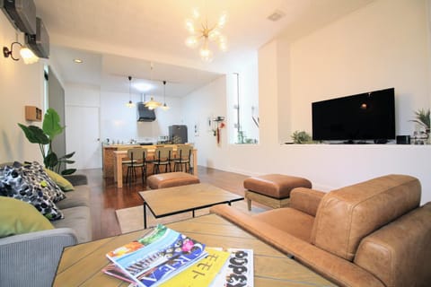Communal lounge/ TV room, TV and multimedia, Living room, Seating area
