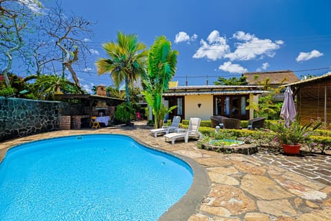 Property building, Patio, BBQ facilities, Garden, Seating area, Garden view, Pool view, Swimming pool, sunbed