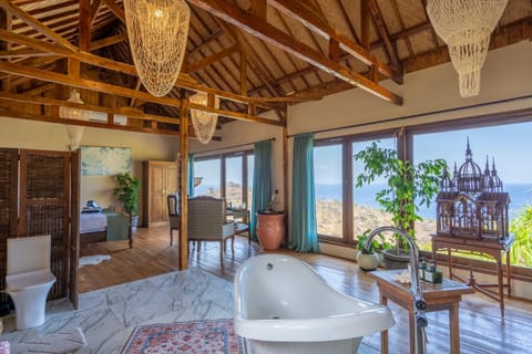 Hillside Chalet with panoramic views Chalet in Abang