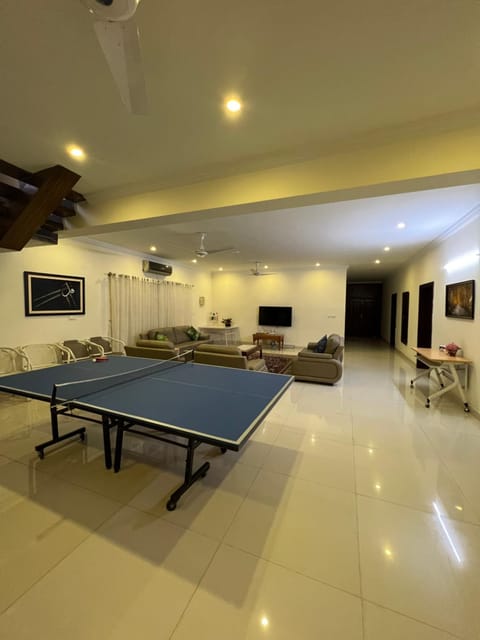 Communal lounge/ TV room, Game Room, TV and multimedia