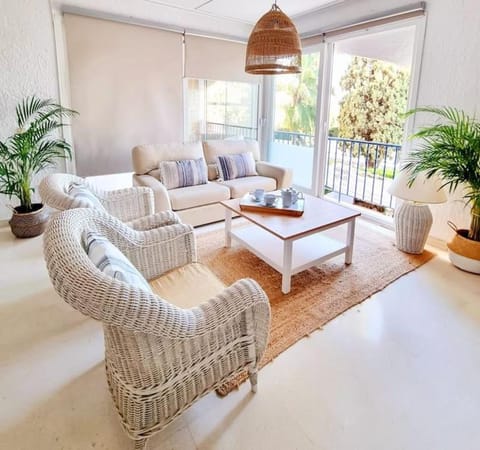 Living room, Garden view
