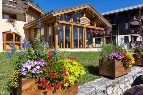 Facade/entrance, Summer