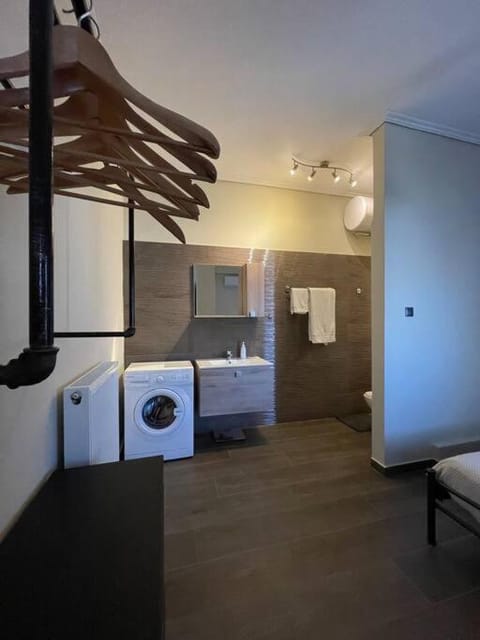 Bedroom, wardrobe, washing machine