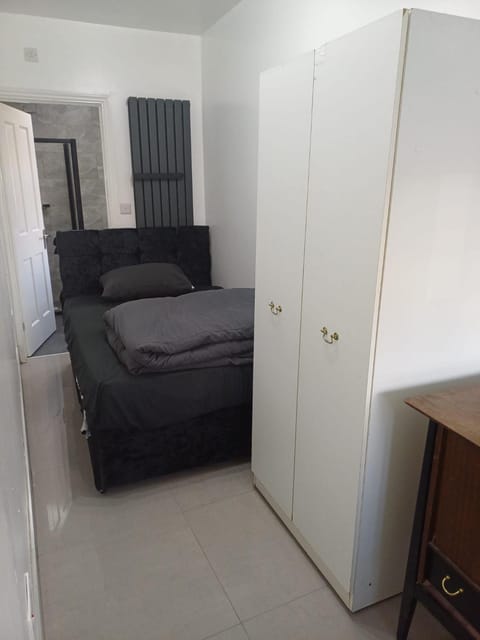 Budgeted Residence near Coventry Building Society (CBS) Arena with Parking Vacation rental in Coventry