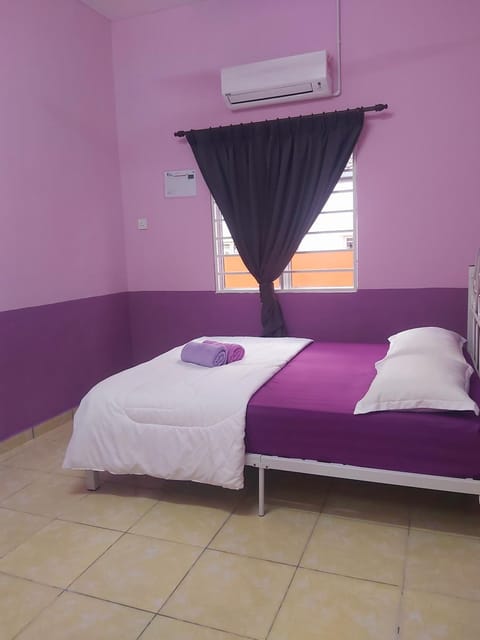 Bedroom, air conditioner