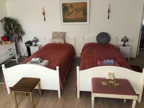 Double room in nice house near the forest (basement floor) Vacation rental in Canton of Bern (Region)