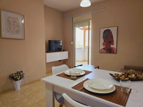 TV and multimedia, Dining area