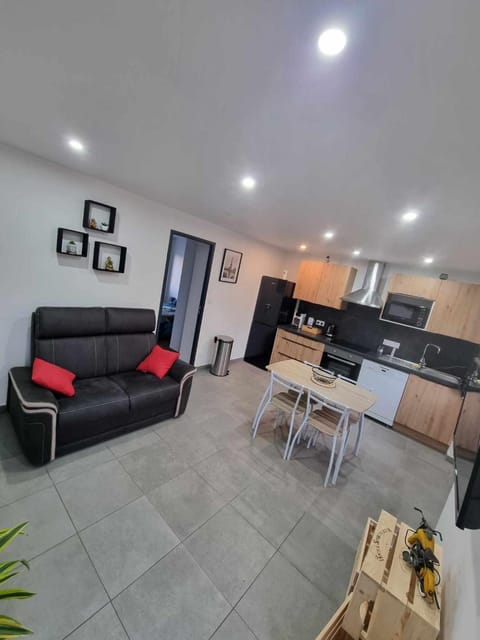 Kitchen or kitchenette, Living room, Dining area, stove