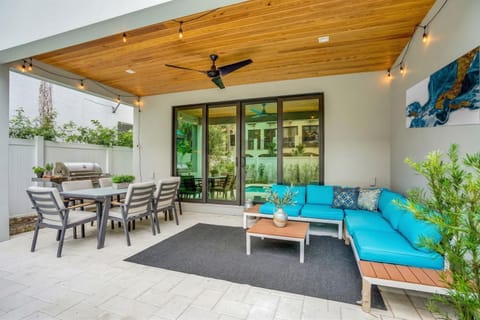 New 4BR w Pool Walk to Las Olas 5mins to Beach House in Fort Lauderdale