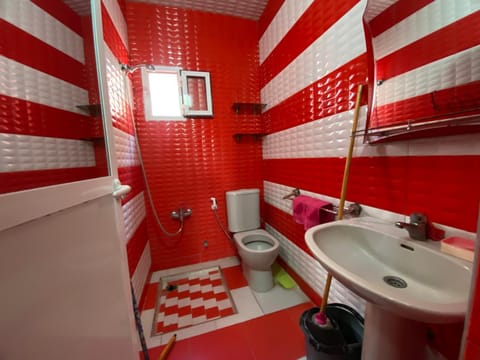 Bathroom, Bath, bidet