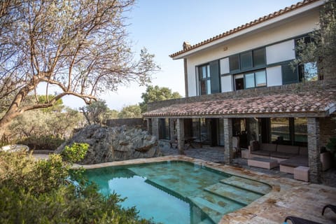 Property building, Pool view, Swimming pool, Swimming pool