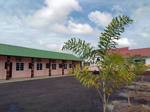 Property building, Day