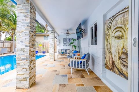 Casa Tropicana - Heated Pool, Game Room & Mins from beach Villa in Hallandale Beach