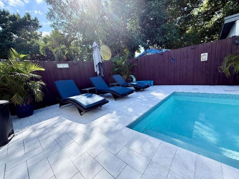 Swimming pool