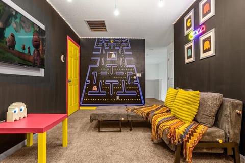 Game Room, TV and multimedia, Decorative detail, Seating area