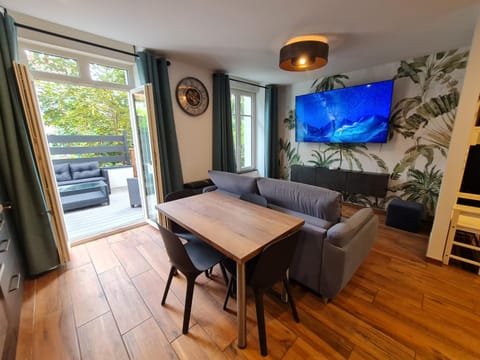 TV and multimedia, Living room