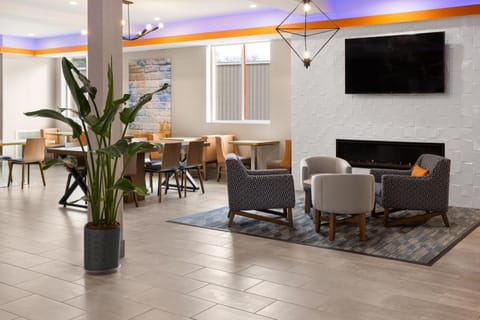 La Quinta Inn & Suites by Wyndham Williston Burlington Hotel in Williston