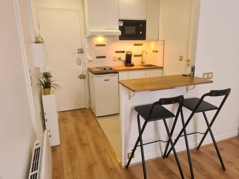 Très beau studio au pied du métro Apartment in Vincennes