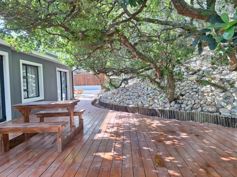 Property building, Day, Garden, Garden view