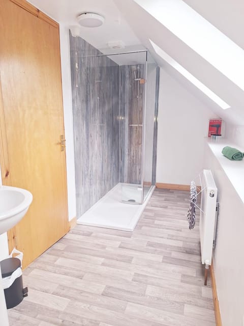 3 Bedroom Townhouse on NC500, Wick, Highland Apartment in Wick