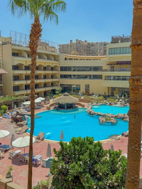 Natural landscape, City view, Swimming pool, Location