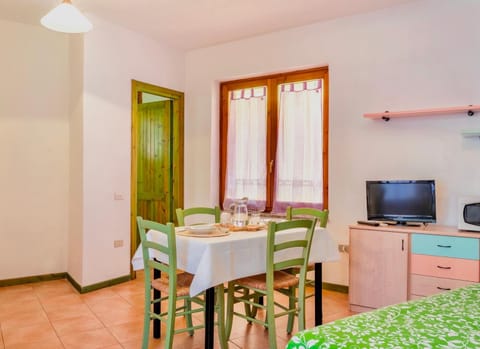 TV and multimedia, Dining area