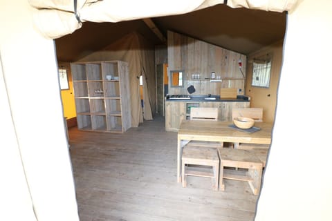 Glamping "De Zuidvliet" Nr 7 Luxury tent in Wolphaartsdijk