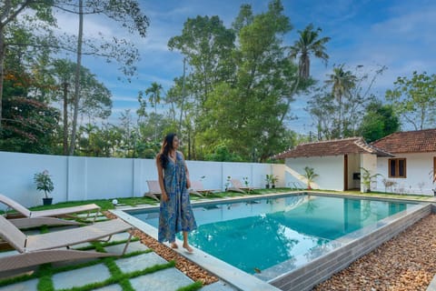 Swimming pool, Swimming pool