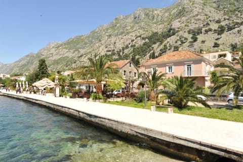 Property building, Day