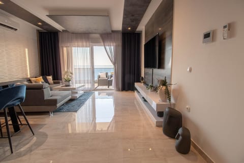 TV and multimedia, Balcony/Terrace, Living room, Photo of the whole room, Seating area