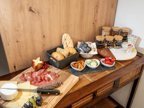 Breakfast, Continental breakfast