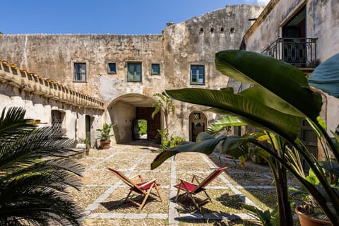 Patio, Day