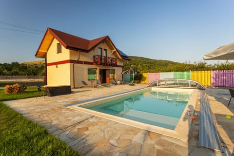 Property building, Pool view