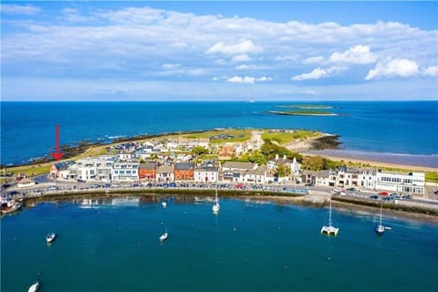 The Captains Wheel and Anchor Apartment in Skerries